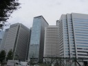 第一京浜　八ツ山橋交差点から見た品川港南口の高層ビル群