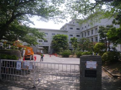 県道金沢逗子線（２０５号）　県立　逗子高等学校