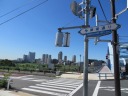 多摩堤通り　丸子橋交差点から見た武蔵小杉の高層マンション群
