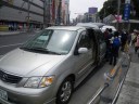 中央通り　上野山下　緊急支援ボランティアの車列