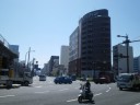 国道１号（東海道）　高島町交差点で左折、新横浜道り（桜川新道）へ