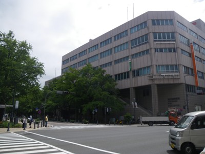 万歩計 散策点描 コクリコ坂から 舞台の街 横浜 港の見える丘を歩くh 桜木町駅 山下公園 横浜中華街 神奈川県庁 山下公園 横浜マリンタワー