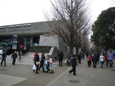 上野公園　東京文化会館