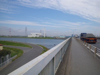 湾岸道路(国道357号) 江戸川に架かる市川大橋