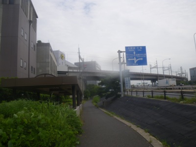 湾岸道路(国道357号) 地下道を使って二俣新町駅へ