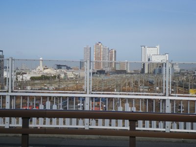 鹿島田跨線橋から見える武蔵小杉駅風景