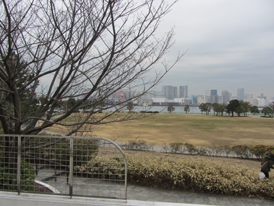 潮風公園 レストハウスから見た太陽の広場