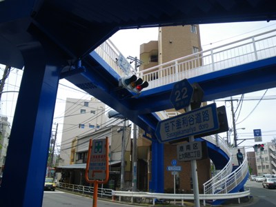鎌倉街道(県道21号) 関ノ下交差点で左折、笹下釜利谷道路(県道22号)へ