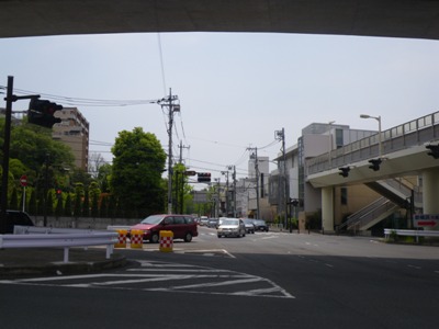笹下釜利谷道路(県道22号) 打越交差点で左折、環状2号へ