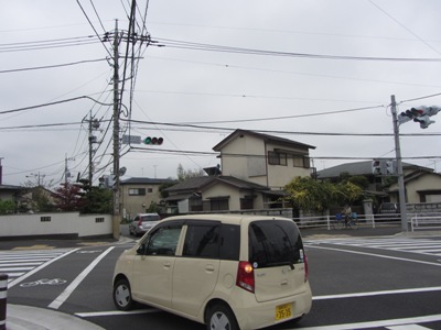 県道小田原松田線(711号) 松田入口交差点で右折、県道御殿場大井線(78号)へ