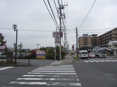 県道怒田開成小田原線(720号) 開成駅前交差点で左折