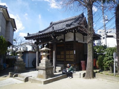 伊勢崎線線路沿いの道 氷川神社