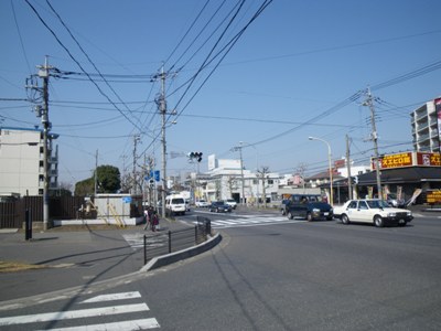 川越街道 和光市役所入口交差点