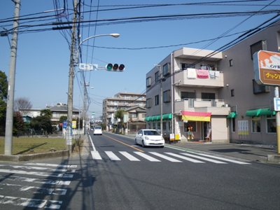 中央通り(県道112号 和光志木線) 岡一丁目交差点