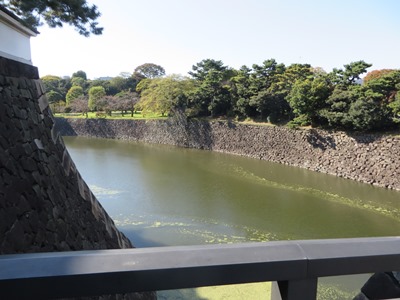皇居 東御苑 北桔橋門から見た乾濠