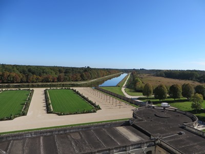 ロワール渓谷 シャンボール城 本丸 テラスからのフランス式庭園