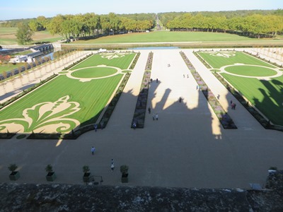 ロワール渓谷 シャンボール城 本丸 テラスからのフランス式庭園