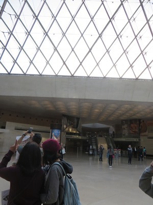 ルーブル美術館 −2階 ナポレオンホール