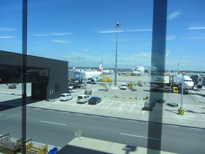 ウィーン空港 搭乗ゲート風景