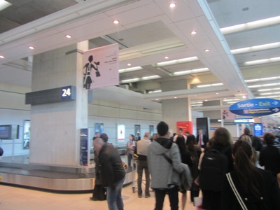 パリ ドゴール空港 手荷物受取り場