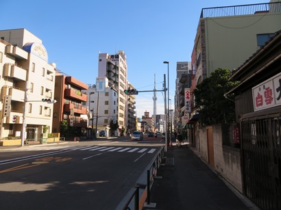 浅草警察署 日本堤交番角で右折、吉野通りを南下