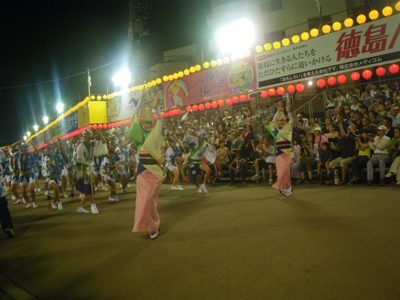 阿波踊り 南内町演舞場 日立連・まんじ連