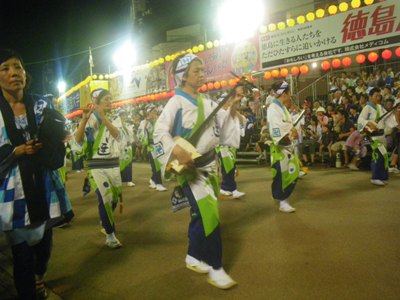 阿波踊り 南内町演舞場 日立連・まんじ連