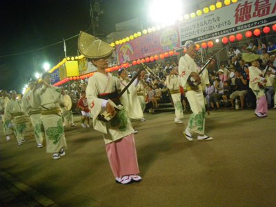 阿波踊り 南内町演舞場 若獅子連