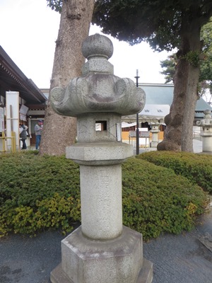 松陰神社 社殿前 奉献 石燈籠 山縣有朋