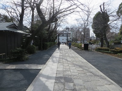松陰神社 参道を戻る