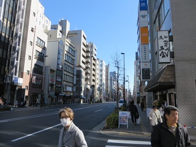 春日通りを東進