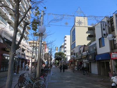 イセザキモールを北上 4丁目商店街