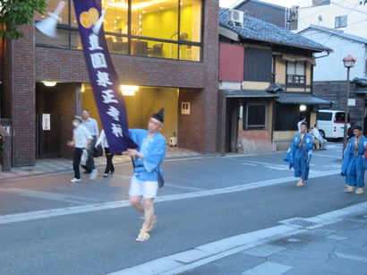 木屋町通 神輿渡御が北上