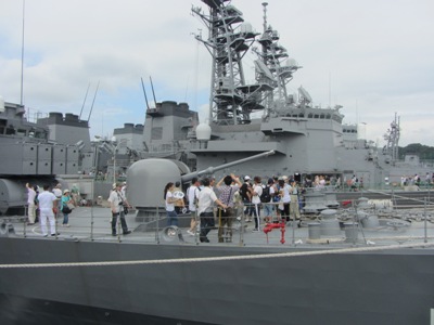 試験艦 あすかから見た護衛艦やまぎり