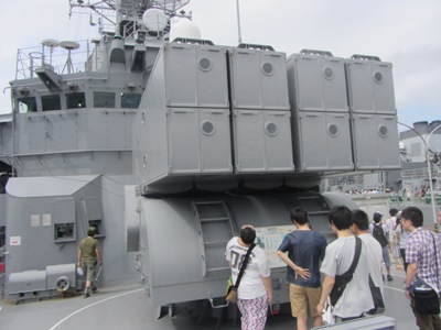 護衛艦 やまぎり 艦首 74式対戦魚雷装置 アスロック