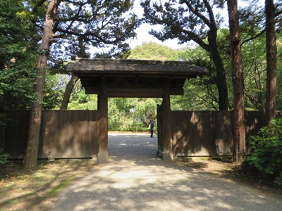 六義園 内庭大門