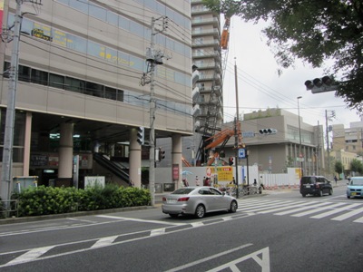 春日通り 茗荷谷駅前交差点