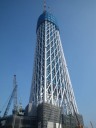 東京スカイツリーを見つつ、北十間川沿いを歩く