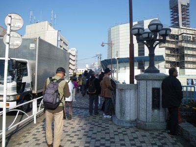 言問通り 北十間川に架かる東武橋を渡る