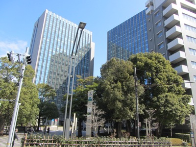 八重洲通り 住友ツインビル前交差点で左折