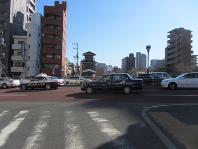 突き当りの黒船橋北詰で左折、清澄通りへ