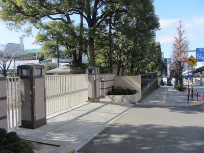 青山通り(国道246号) 衆議院議長公邸