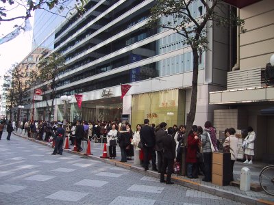 The fan who expects the stars of the Takarazuka theater. 