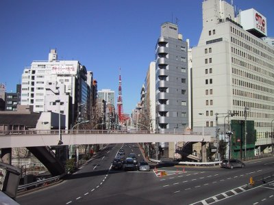 Scenery of Fuda no Tsuji to the direction of Sakurada avenue (Keio University) 